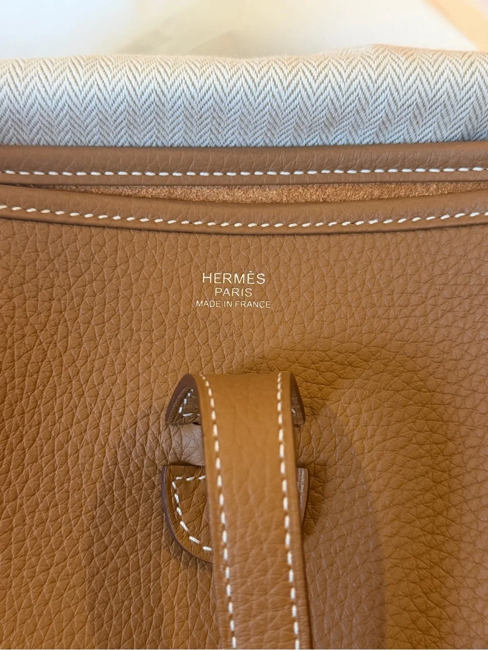 Hermès Evelyne III 29 Shoulder Bag in Gold Clemence Bull Calfskin Leather